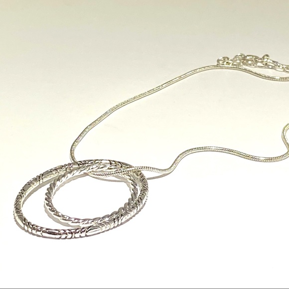 Silver Toned Modern Chunky Lady Gaga Love Necklace - Picture 6 of 6